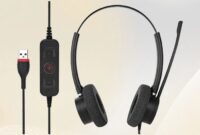 Usb-cabled headset with built-in echo cancellation technology.